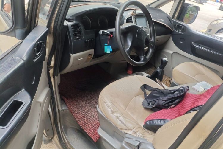 Used FORTHING Lingzhi 2015 M3 1.6L 7-Seater Comfort Model Driver Seat