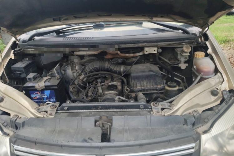 Used FORTHING Lingzhi 2015 M3 1.6L 7-Seater Luxury Model Engine Bay