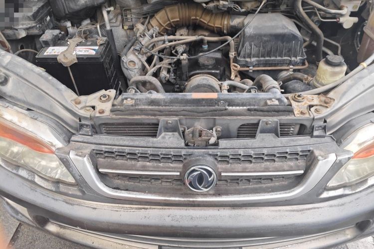 Used FORTHING Lingzhi 2015 V3 1.5L 7-seat Standard Model Engine Bay
