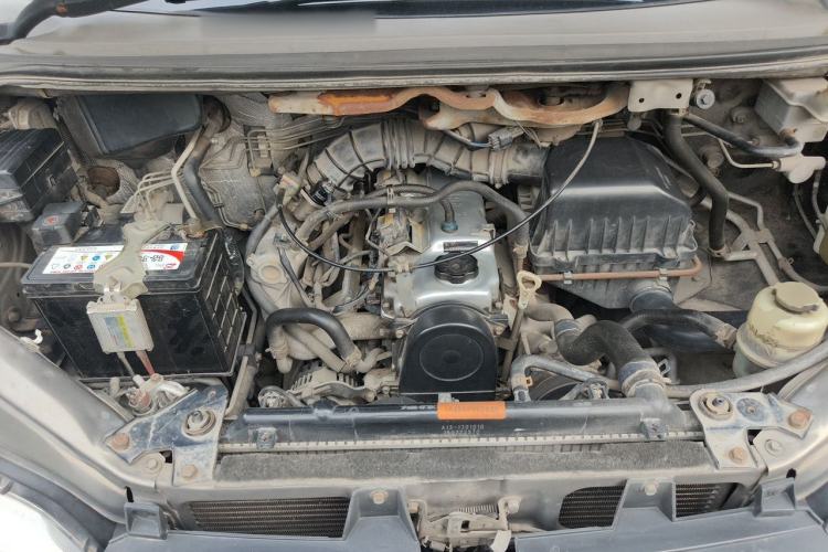 Used FORTHING Lingzhi 2015 V3 1.6L 7-Seater Comfort Model Engine Bay