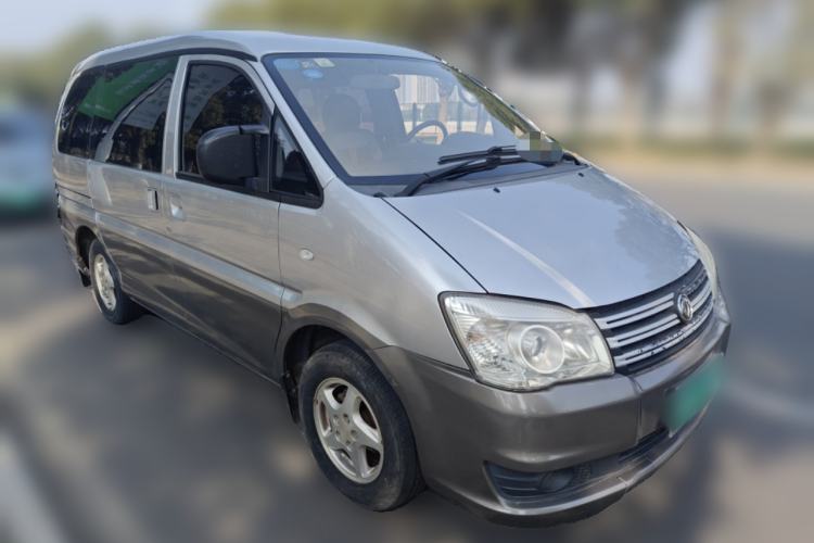 Used FORTHING Lingzhi 2015 M3 1.6L 7-Seater Comfort Model Front Right 45 Deg