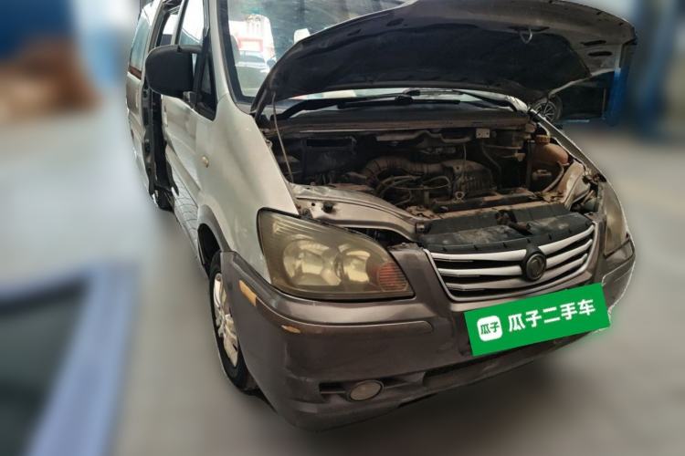 Used FORTHING Lingzhi 2015 V3 1.5L 7-seat Standard Model Front Right 45 Deg