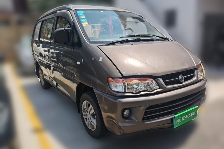 Used FORTHING Lingzhi 2015 V3 1.5L 7-seat Standard Model Front Right 45 Deg