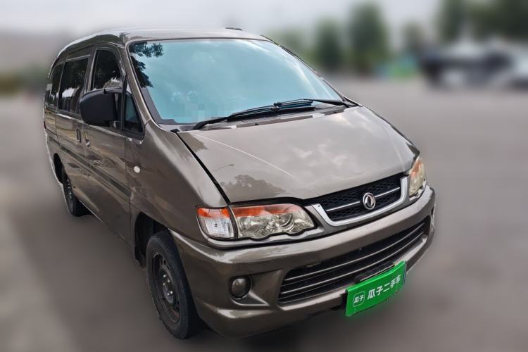 Used FORTHING Lingzhi 2015 V3 1.5L 7-seat Standard Model Front Right 45 Deg