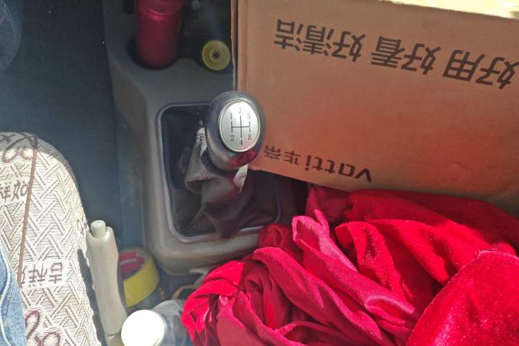 Used FORTHING Lingzhi 2015 V3 1.5L 7-seat Standard Model Gear Lever