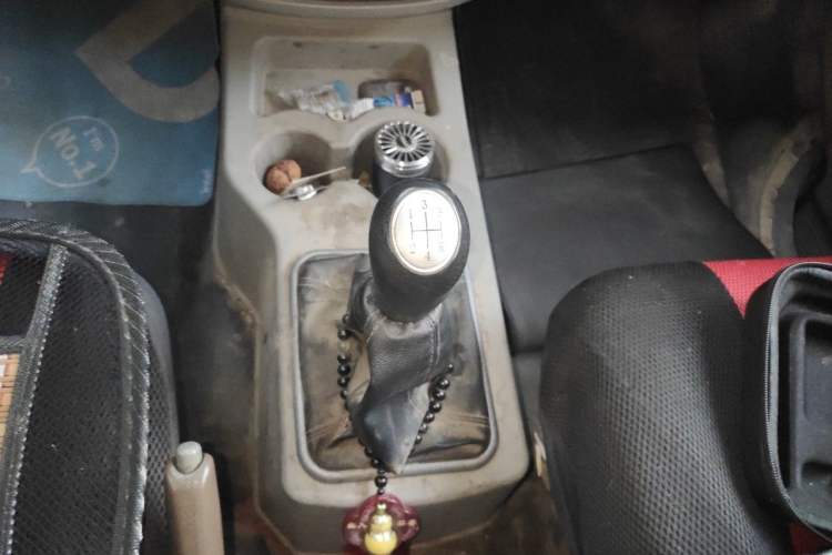 Used FORTHING Lingzhi 2015 M3 1.6L 7-Seater Standard Model Gear Lever