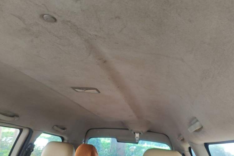 Used FORTHING Lingzhi 2015 M3 1.6L 7-Seater Comfort Model Headliner