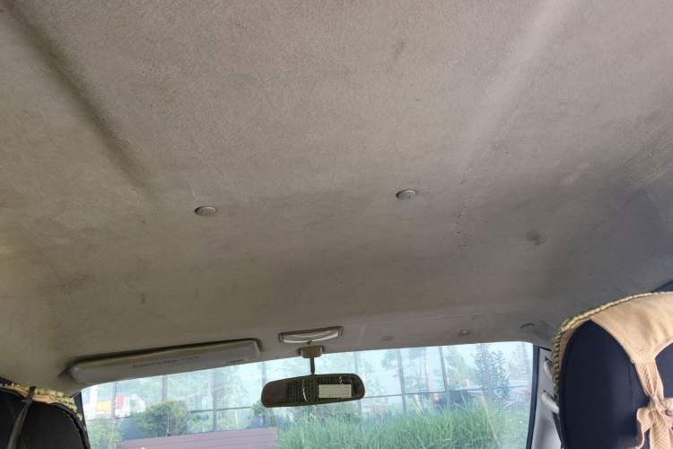Used FORTHING Lingzhi 2015 V3 1.5L 5-Seater Special Offer Model Headliner