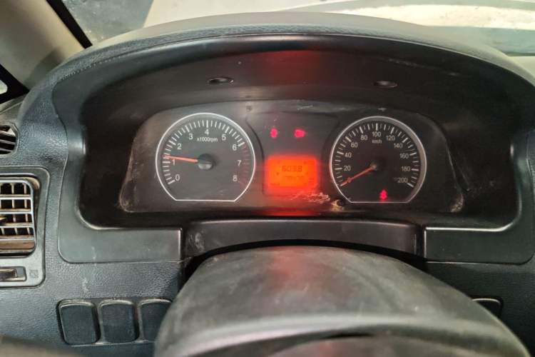 Used FORTHING Lingzhi 2015 V3 1.5L 7-seat Standard Model Instrument Cluster