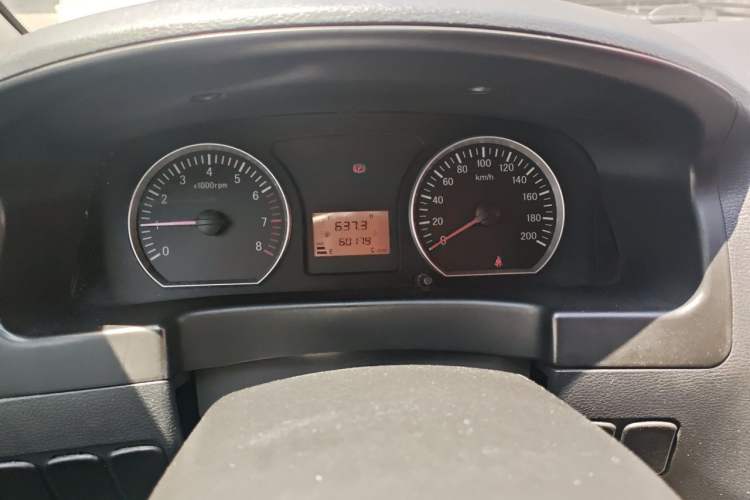 Used FORTHING Lingzhi 2015 V3 1.5L 7-seat Standard Model Instrument Cluster