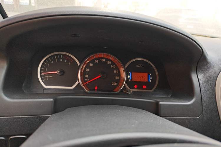 Used FORTHING Lingzhi 2015 M5 Q7 2.0L 7-seat Long-Wheelbase Comfort Model Instrument Cluster