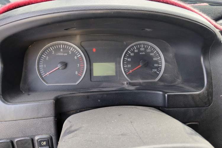 Used FORTHING Lingzhi 2015 V3 1.5L 5-Seater Special Offer Model Instrument Cluster