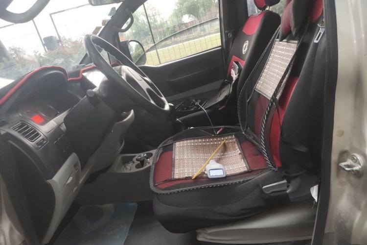 Used FORTHING Lingzhi 2015 M3 1.6L 7-Seater Standard Model Left Front Seat