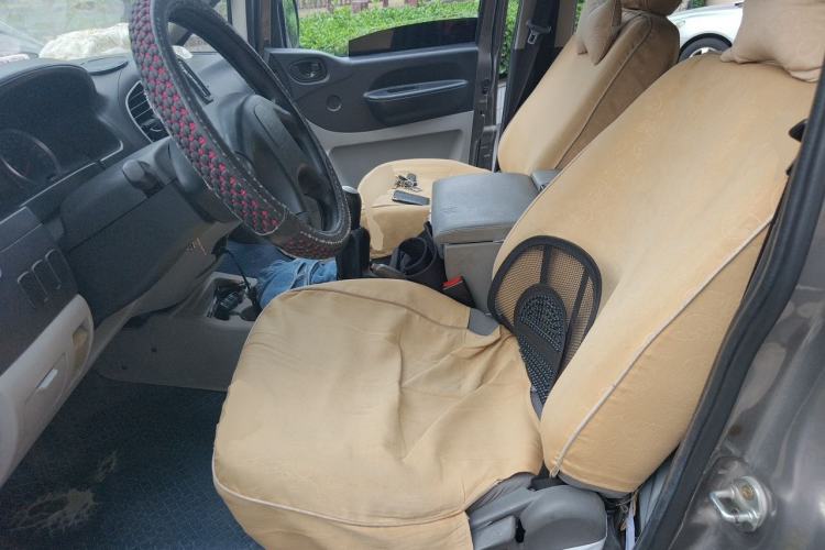 Used FORTHING Lingzhi 2015 V3 1.6L 7-Seater Comfort Model Left Front Seat