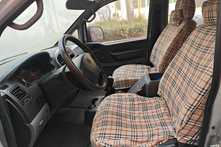Used FORTHING Lingzhi 2015 M5 Q7 2.0L 7-seat Long-Wheelbase Comfort Model Left Front Seat