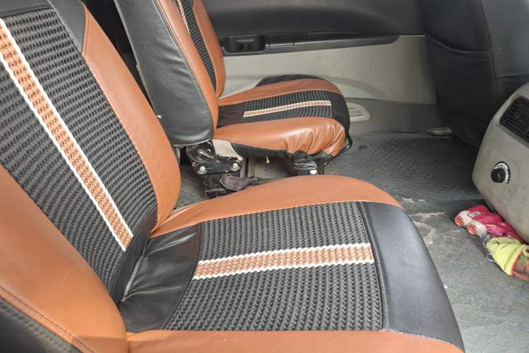 Used FORTHING Lingzhi 2015 M3 1.6L 7-Seater Comfort Model Left Rear Seat
