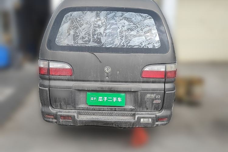 Used FORTHING Lingzhi 2015 V3 1.5L 7-seat Standard Model Rear