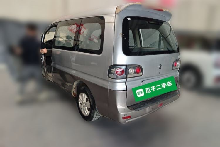 Used FORTHING Lingzhi 2015 V3 1.5L 7-seat Standard Model Rear Left 45 Deg