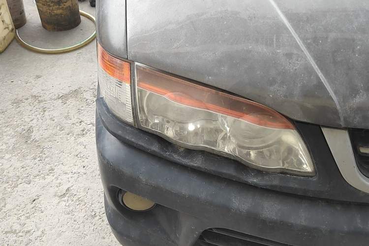 Used FORTHING Lingzhi 2015 V3 1.5L 7-seat Standard Model Right Front Headlight