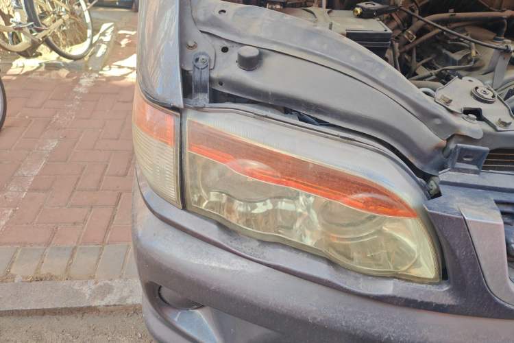 Used FORTHING Lingzhi 2015 V3 1.5L 7-seat Standard Model Right Front Headlight