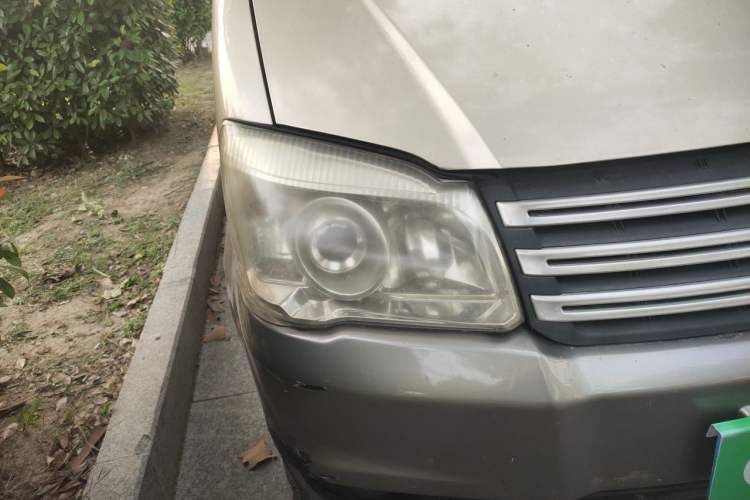 Used FORTHING Lingzhi 2015 M3 1.6L 7-Seater Standard Model Right Front Headlight