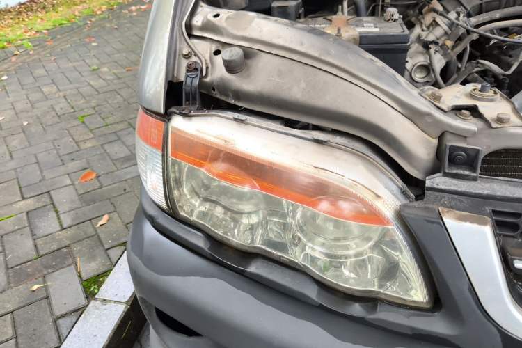 Used FORTHING Lingzhi 2015 V3 1.5L 5-Seater Special Offer Model Right Front Headlight