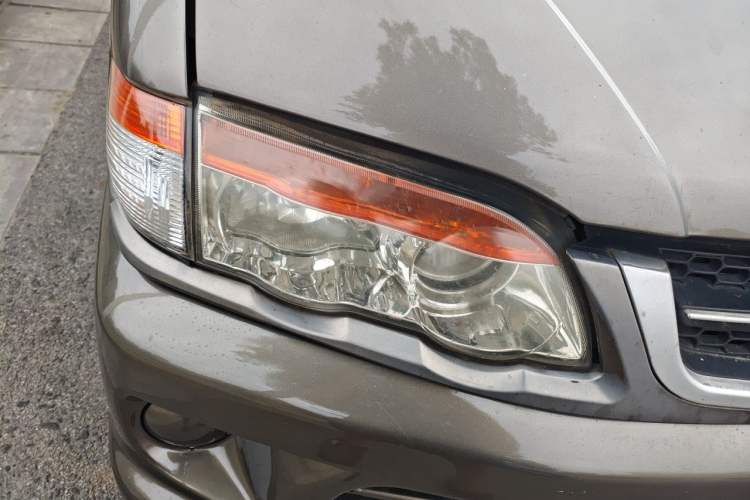 Used FORTHING Lingzhi 2015 V3 1.5L 7-seat Standard Model Right Front Headlight