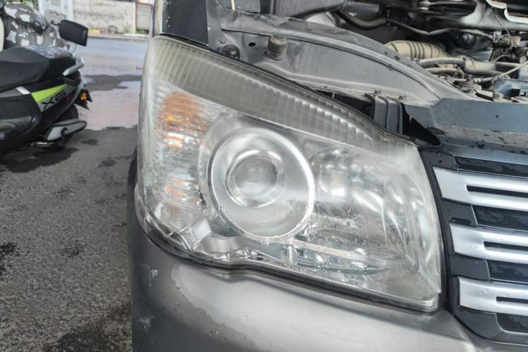 Used FORTHING Lingzhi 2015 M3 1.6L 7-Seater Standard Model Right Front Headlight
