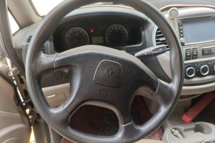 Used FORTHING Lingzhi 2015 M3 1.6L 7-Seater Comfort Model Steering Wheel