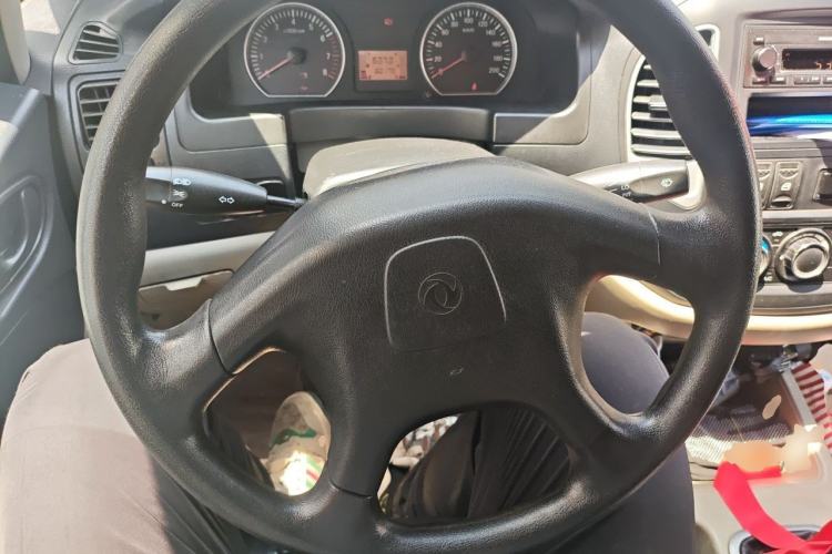 Used FORTHING Lingzhi 2015 V3 1.5L 7-seat Standard Model Steering Wheel