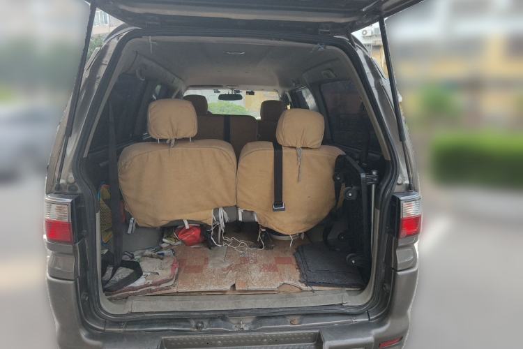 Used FORTHING Lingzhi 2015 V3 1.6L 7-Seater Comfort Model Trunk