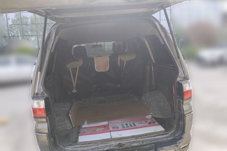 Used FORTHING Lingzhi 2015 V3 1.5L 5-Seater Special Offer Model Trunk