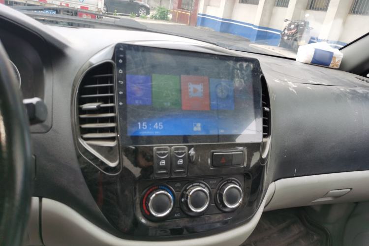 Used FORTHING Lingzhi 2015 M3 1.6L 7-Seater Luxury Model Center Console