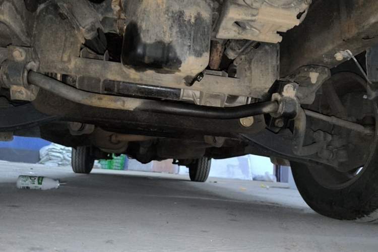 Used FORTHING Lingzhi 2015 M3 1.6L 7-Seater Comfort Model Chassis Front