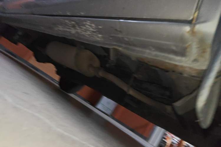 Used FORTHING Lingzhi 2015 V3 1.5L 7-Seater Comfort Model Chassis Front Right