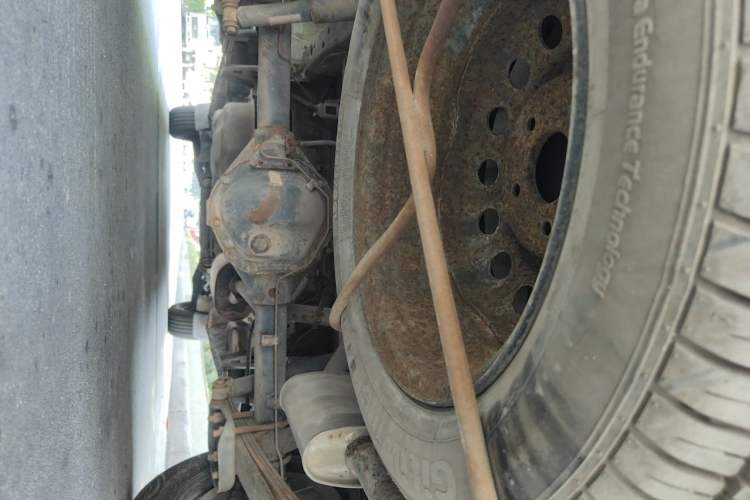 Used FORTHING Lingzhi 2015 V3 1.6L 7-Seater Standard Model Chassis Rear