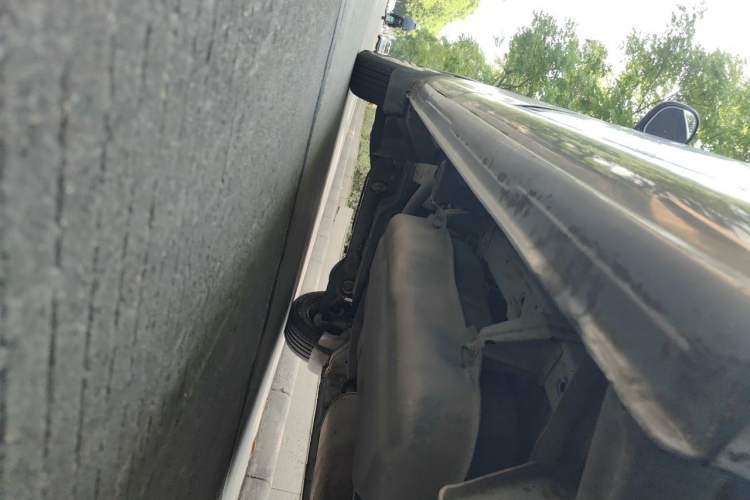 Used FORTHING Lingzhi 2015 V3 1.6L 7-Seater Standard Model Chassis Rear Left