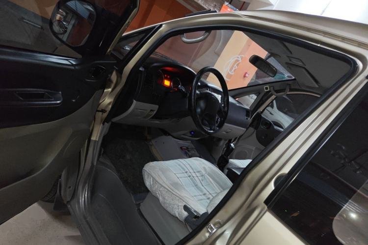 Used FORTHING Lingzhi 2015 V3 1.5L 7-Seater Comfort Model Driver Seat