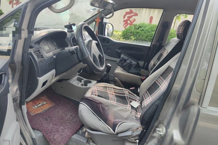 Used FORTHING Lingzhi 2015 V3 1.6L 7-Seater Standard Model Driver Seat