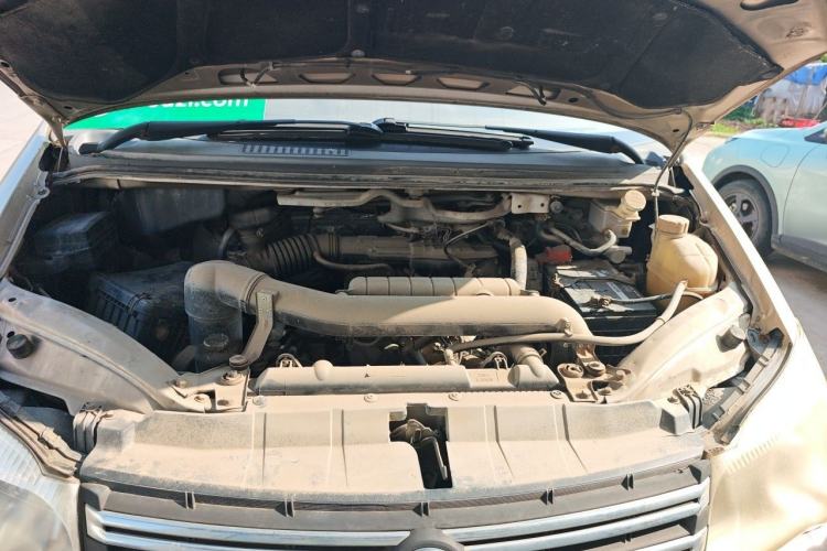 Used FORTHING Lingzhi 2015 M5 Q7 2.0L 7-seat Long-Wheelbase Comfort Model Engine Bay