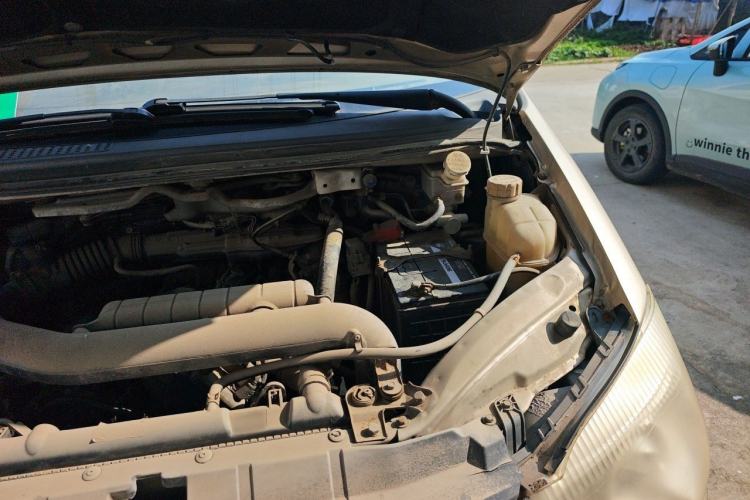 Used FORTHING Lingzhi 2015 M5 Q7 2.0L 7-seat Long-Wheelbase Comfort Model Engine Bay Left