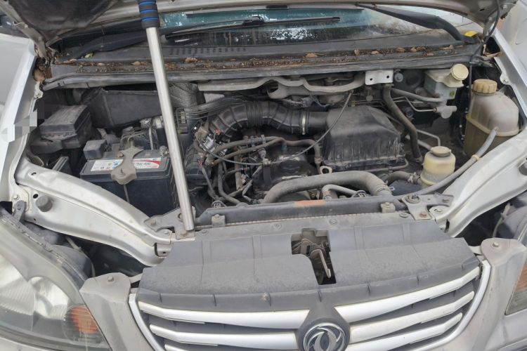 Used FORTHING Lingzhi 2015 V3 1.5L 7-seat Standard Model Engine Bay