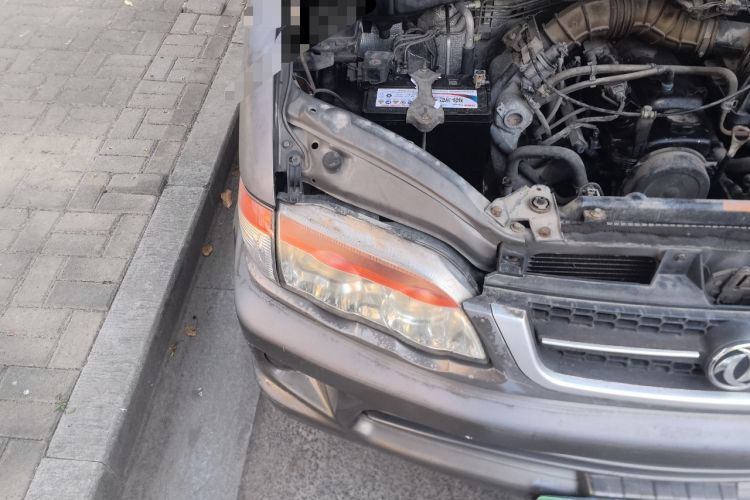 Used FORTHING Lingzhi 2015 V3 1.5L 7-seat Standard Model Engine Bay Right