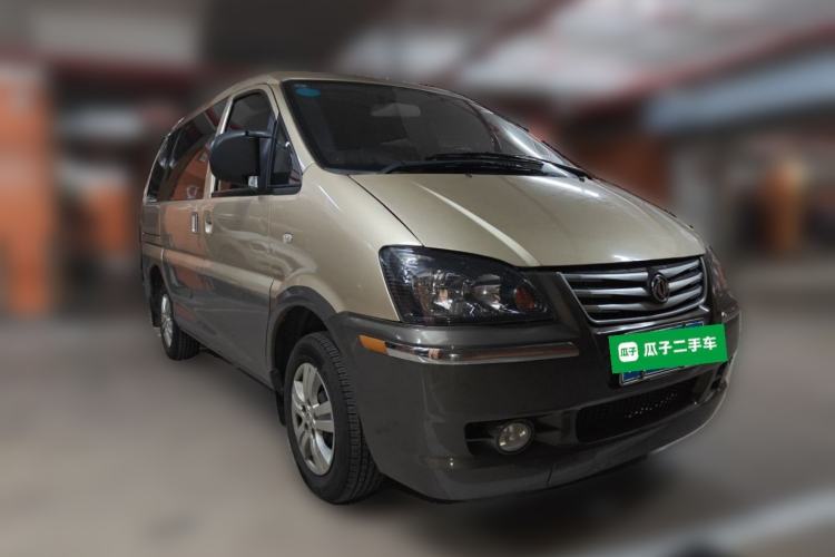 Used FORTHING Lingzhi 2015 V3 1.5L 7-Seater Comfort Model Front Right 45 Deg