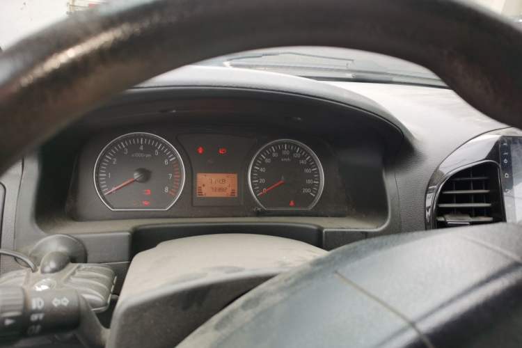 Used FORTHING Lingzhi 2015 M3 1.6L 7-Seater Luxury Model Instrument Cluster