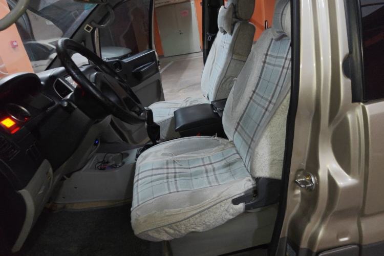 Used FORTHING Lingzhi 2015 V3 1.5L 7-Seater Comfort Model Left Front Seat