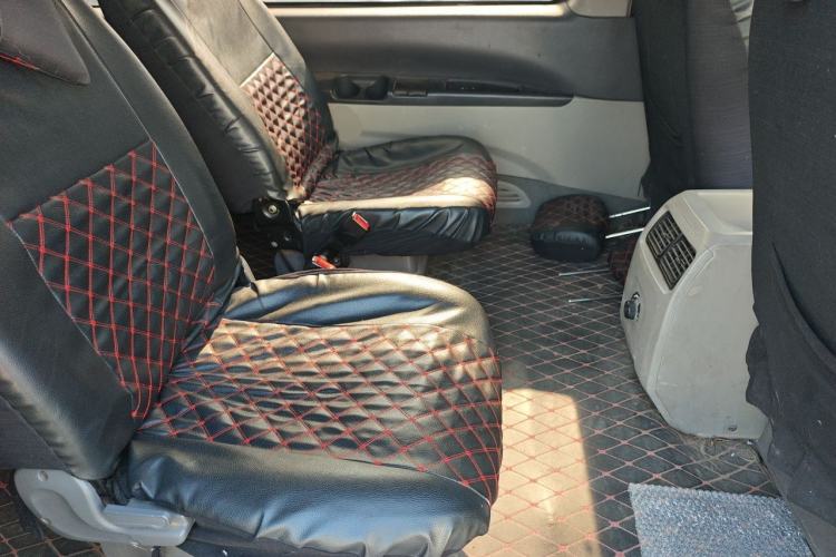 Used FORTHING Lingzhi 2015 M5 Q7 2.0L 7-seat Long-Wheelbase Comfort Model Left Rear Seat