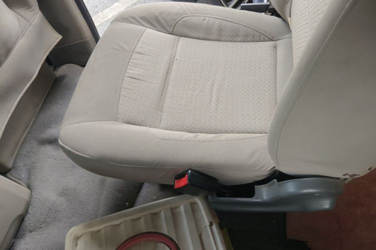 Used FORTHING Lingzhi 2015 V3 1.5L 7-seat Standard Model Left Rear Seat