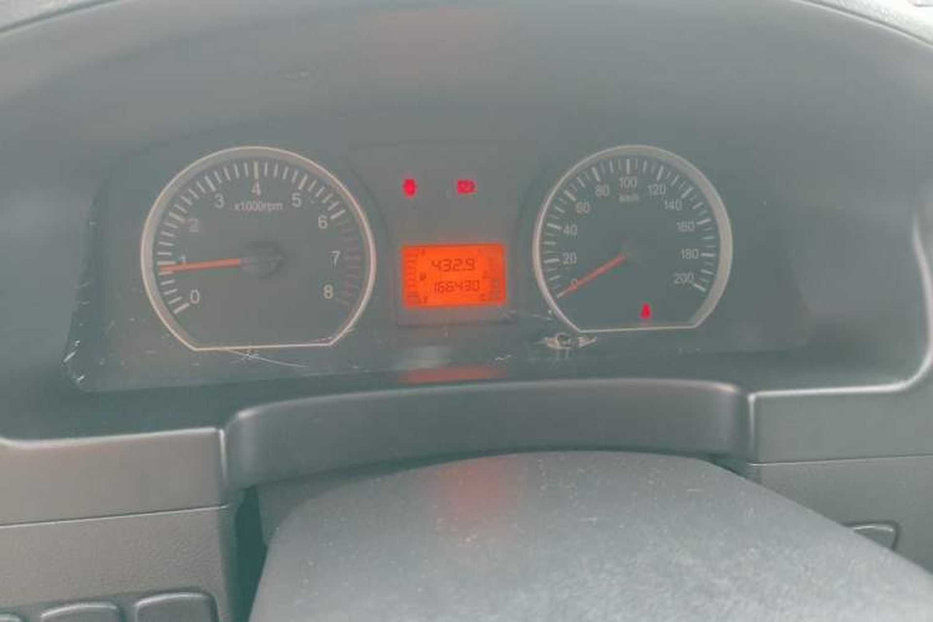 Used FORTHING Lingzhi 2015 V3 1.5L 7-seat Standard Model Odometer Close Up