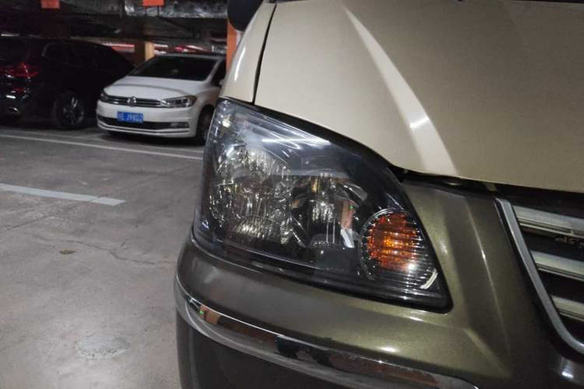 Used FORTHING Lingzhi 2015 V3 1.5L 7-Seater Comfort Model Right Front Headlight